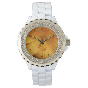 Regentropfen auf gelben Blättern Armbanduhr