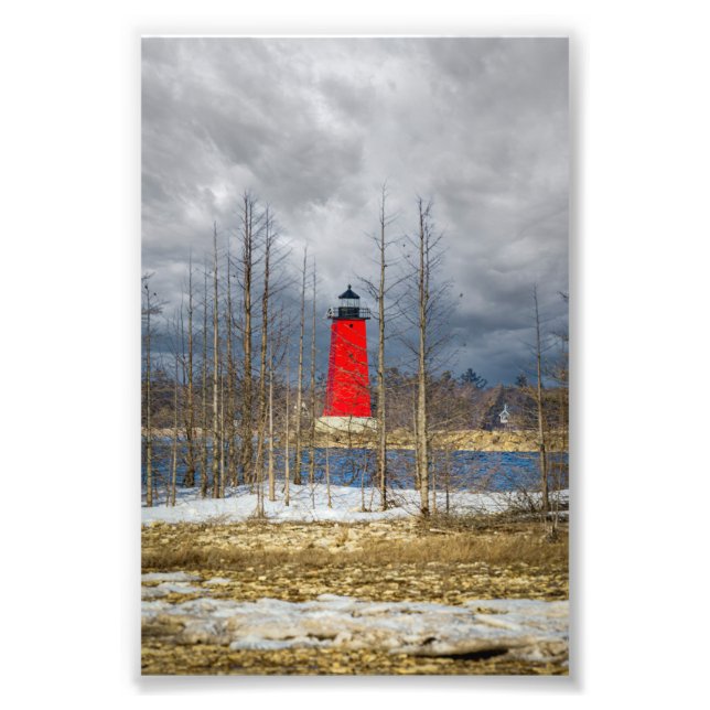 Regenwolken über den Leuchtturm des East Breakwall Fotodruck (Vorne)