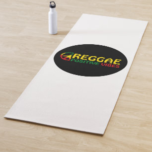 Reggae Music mit positivem Gesang und Reggae-Flagg Yogamatte