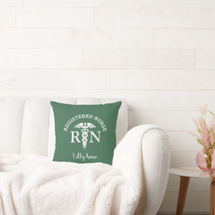 Registriert Nurse RN Green White Abschluss Name Kissen