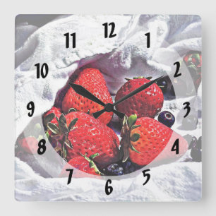Reife Erdbeeren Quadratische Wanduhr