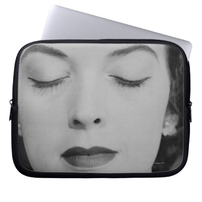 Reife Frau 2 Laptopschutzhülle (Vorderseite)