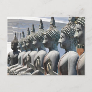 Reihe von Buddha-Skulpturen Postkarte