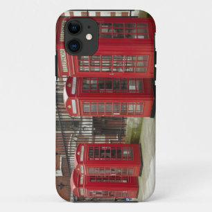 Reihe von Telefonzellen hinter dem Royal title_seo2