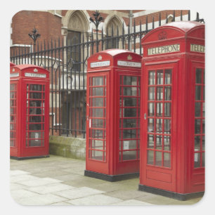 Reihe von Telefonzellen hinter dem Royal Quadratischer Aufkleber