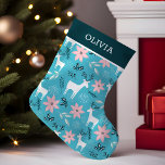 Reindeer Floral Poinsettia Whimsical Personalisier Kleiner Weihnachtsstrumpf<br><div class="desc">Mit diesem skurrilen personalisierten Strumpf erwecken Sie die Magie der Weihnachtszeit zum Leben. Ein reizender Rentier umgeben von pulsierenden Poinsettien und festlichen Blumenakzenten schafft eine fröhliche und bezaubernde Szene. Dieser Strumpf ist perfekt, um die Gestaltung Ihres Urlaubs zu unterstreichen, und wird sowohl Groß als auch Klein begeistern. Personalisieren Sie es...</div>