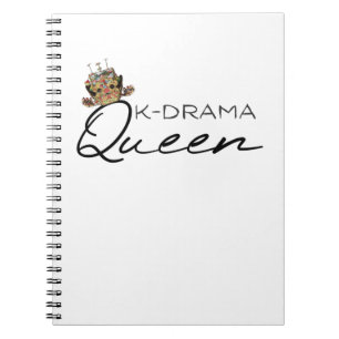 Reine KDrama avec Carnet de couronne traditionnel