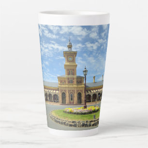 Reise durch die Zeit auf dem Bahnhof Albury Milchtasse