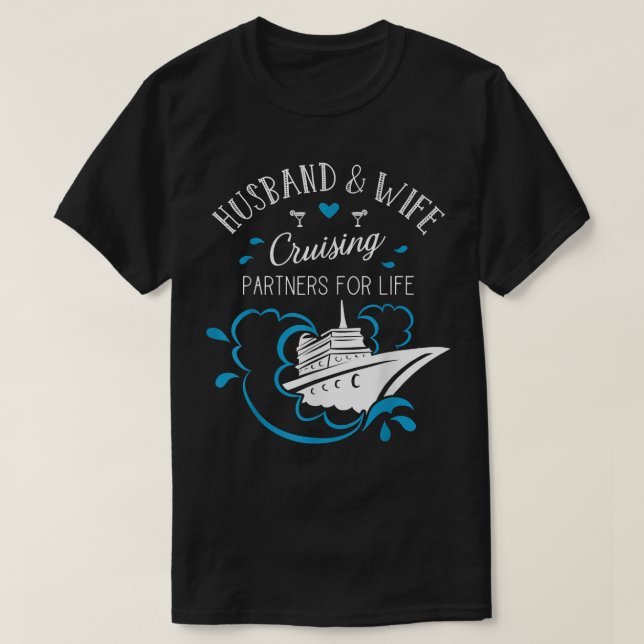 Reisebegleiter für Ehefrau und Unterhaltung T-Shirt (Design vorne)