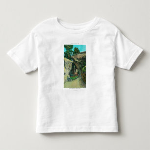 Reisebus unter dem Bogen-Felsen auf Kleinkind T-shirt