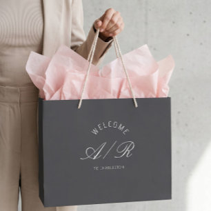 Reisehochzeits-Monogramm Dunkelgraue Willkommensta Große Geschenktüte