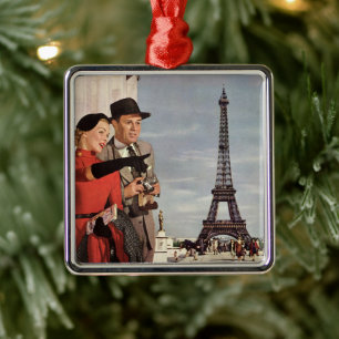 Reisende im Vintage-Stil am Eiffelturm, Paris-Urla Silbernes Ornament