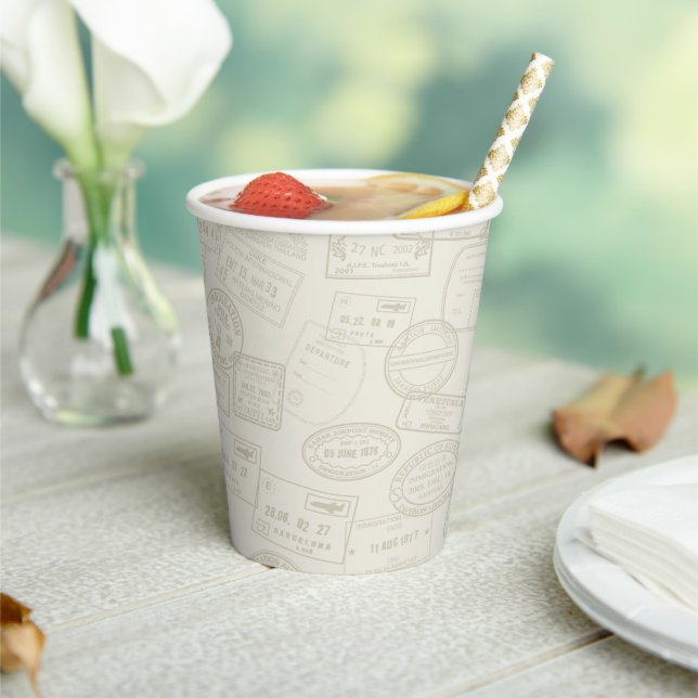 Reisepass Briefmarke Beige Muster Papier Cup Pappbecher (In Situ)