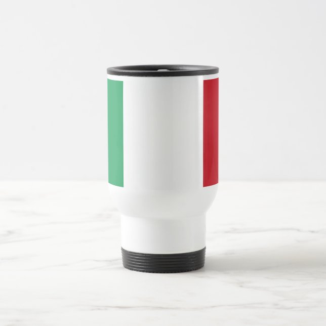 Reiseumarmung mit der Flagge Italiens Reisebecher (Mittel)