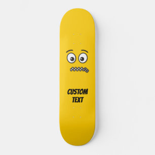 Reißverschluss-Mund Gesicht Skateboard