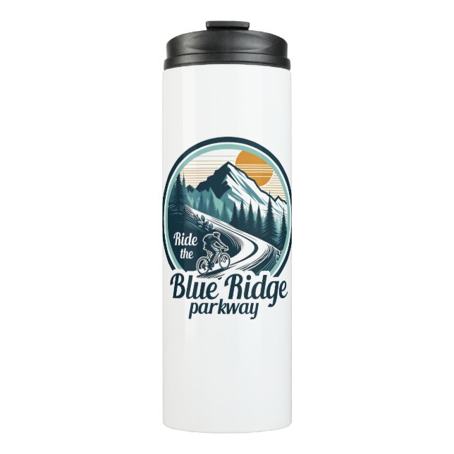 Reiten auf dem Blue Ridge Parkway Thermosbecher (Vorderseite)