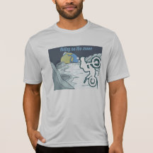 Reiten auf dem T - Shirt des Mondes