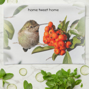 Reizender Anna-Kolibri an der Beerenhecke Handtuch