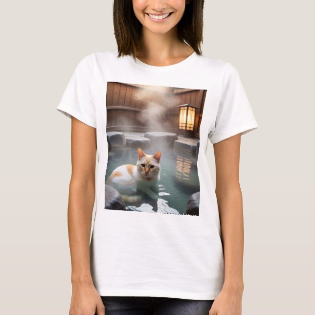 Relaxing Hot Spring Cat T-Shirt (Vorderseite)