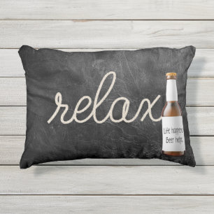 Relaxseil auf Ledertextur mit Bier Kissen Für Draußen