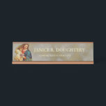 Religiöse katholische Jungfrau Mutter Maria Jesus Schreibtischnamensplakette<br><div class="desc">Unser personalisierter individuelle Name-Teller mit dem religiösen Bild der gesegneten Jungfrau Mary mit dem Baby Jesus ist eine großartige Ergänzung zu Ihrem Zuhause,  Büro oder Geschäft. 
 Klicken Sie auf "Anpassen!". zum Hinzufügen oder Ändern von Textgröße,  Textfarbe,  Schriftart Stil und mehr!</div>