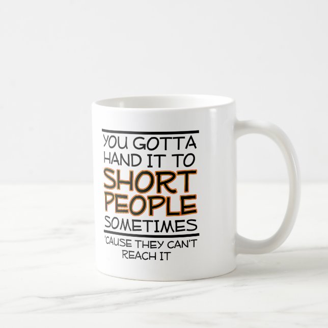 Remettez-le dans la tasse drôle de personnes (Droite)