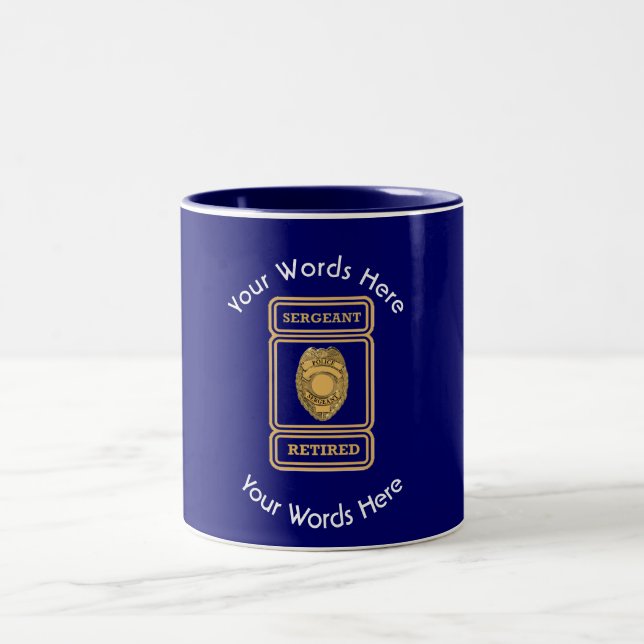 Remüde Polizeibeamte Custom Shield Zweifarbige Tasse (Mittel)