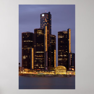 Renaissance-Zentrum Detroit bei Dämmerung Poster