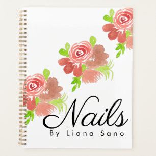 Rendez-vous d'artiste pour ongles floraux à l'aqua