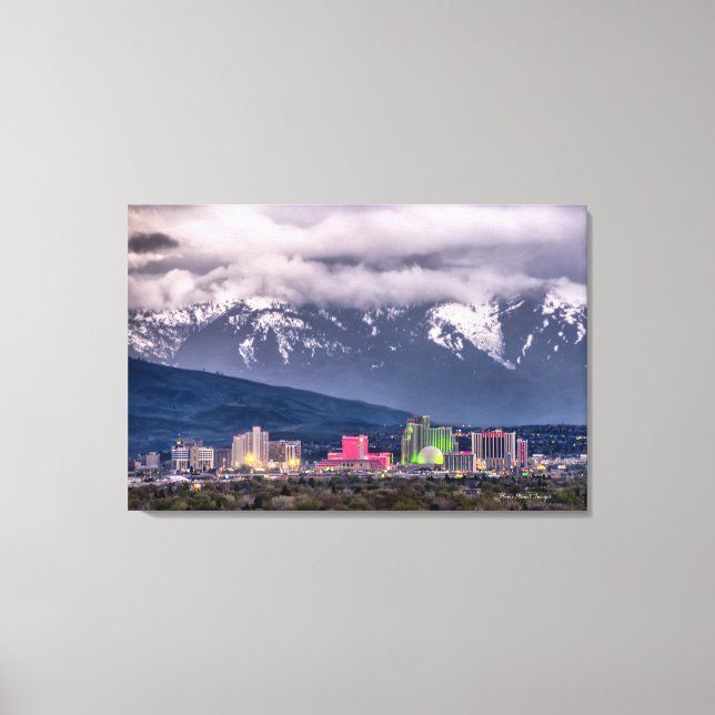 Reno Skyline auf einem Abend von Stormy April Leinwanddruck (Vorderseite)