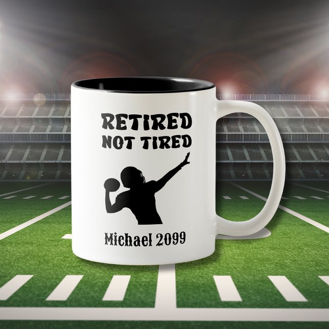 Rente nicht müde American Football Player Zweifarbige Tasse (Von Creator hochgeladen)