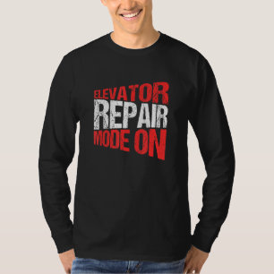 Reparatur des Auftriebsmechanismus im Ein-Zustand T-Shirt