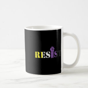 Resist Raised Fist Protest Lgbtq nicht binäre Flag Kaffeetasse