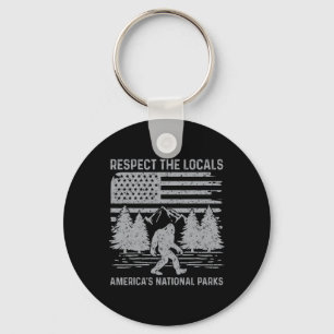 Respektiert die Einheimischen Bigfoot-Shirt Nation Schlüsselanhänger