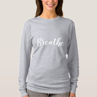 Respirer le T-shirt gris à long manches