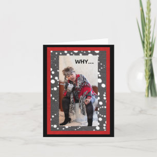 Rester assis avec humour sur une carte de vélo sta