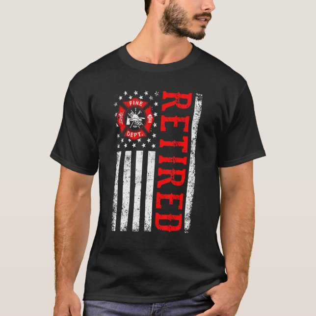 Retired Firefighter American Flag Funny Retirement T-Shirt (Vorderseite)