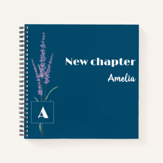 Retirees mit Monogramm Blumenname dunkelblau Notizbuch