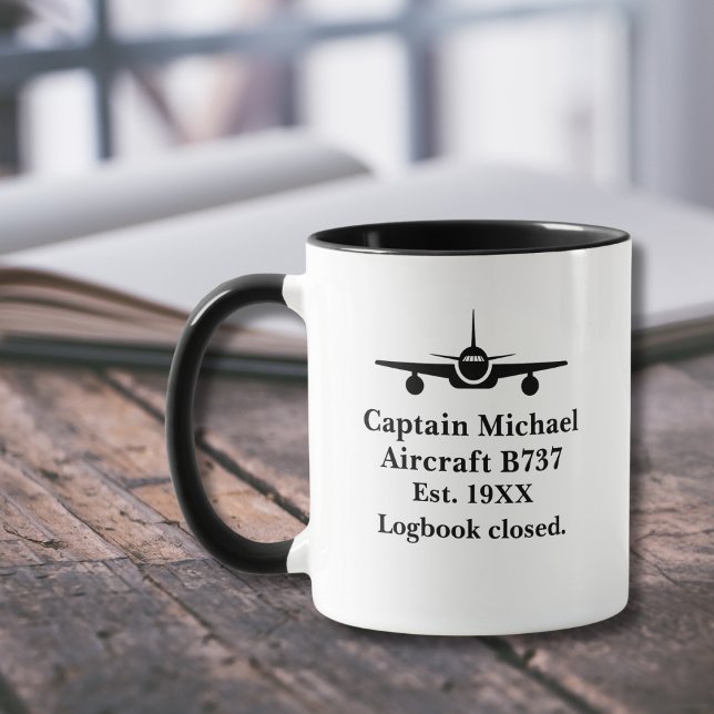 Retirement Gift Airplane and Custom Pilot info Tasse (Von Creator hochgeladen)