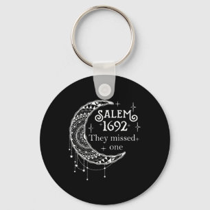 Retro 1692 sie vermissten eine Hexe Salem 1692 Hal Schlüsselanhänger
