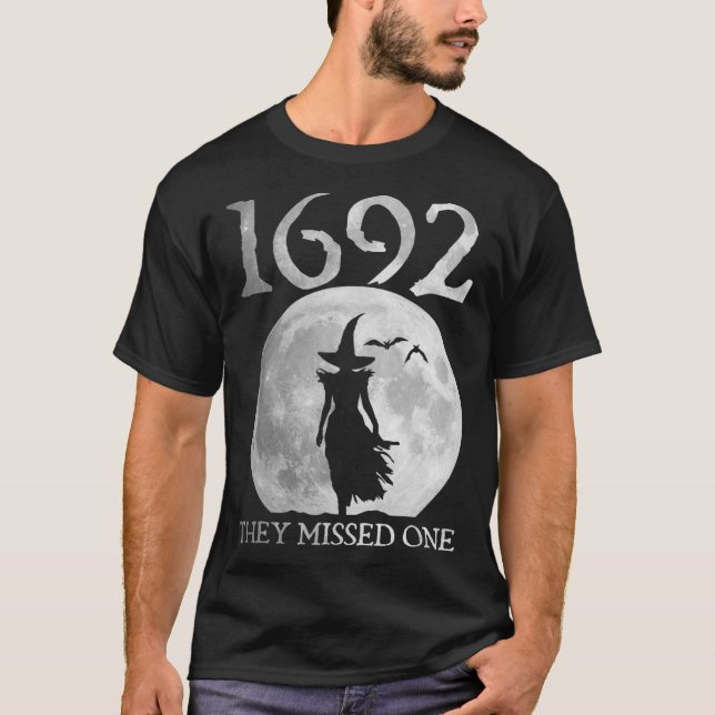 Retro 1692 sie vermissten eine Hexe Salem 1692 Hal T-Shirt (Vorderseite)