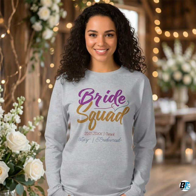 Retro 70er Bride Squad Bridesmaid Name Bachelorett T-Shirt (Von Creator hochgeladen)