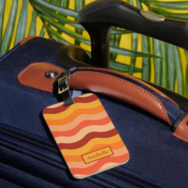 Retro 70er groovy abstrakte Wellen orange und gelb Gepäckanhänger (Vorderseite Insitu 1)