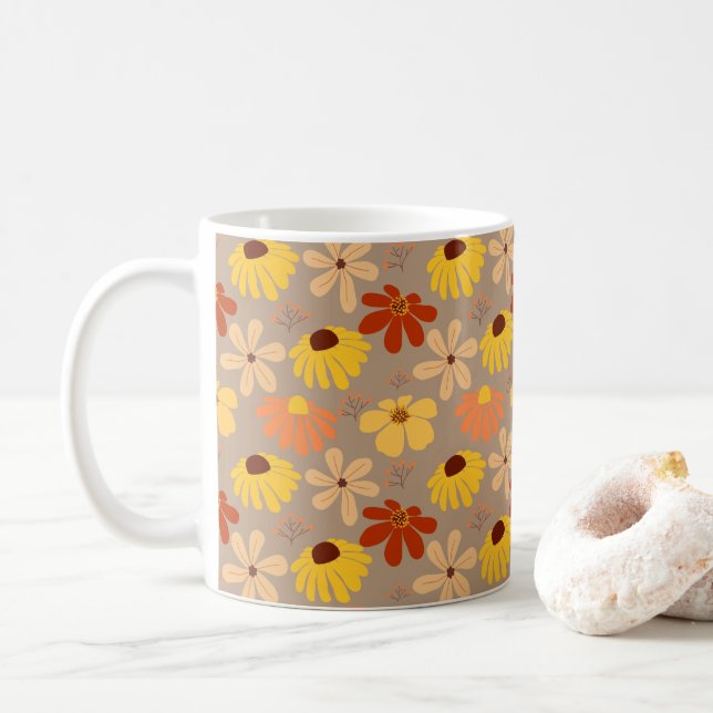 Retro 70er Herbst-Blume Nahtloses Muster Kaffeetasse (Mit Donut)