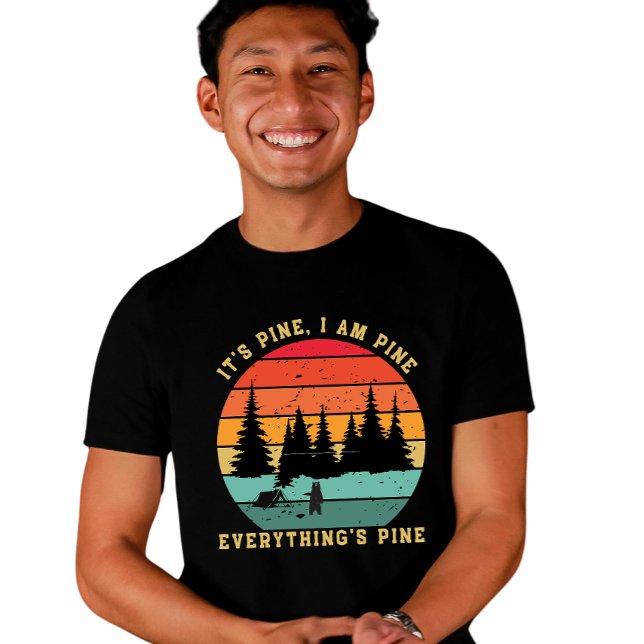 Retro 70s graphic Sunset Camping Hiker  T-Shirt (Von Creator hochgeladen)