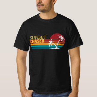 Retro 80er Sonnenuntergangs-Jäger Tropische Palmen T-Shirt