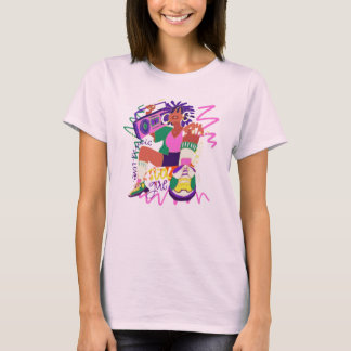 Retro 90er Boombox Mädchen Grafik Hoodie - Vibrant T-Shirt