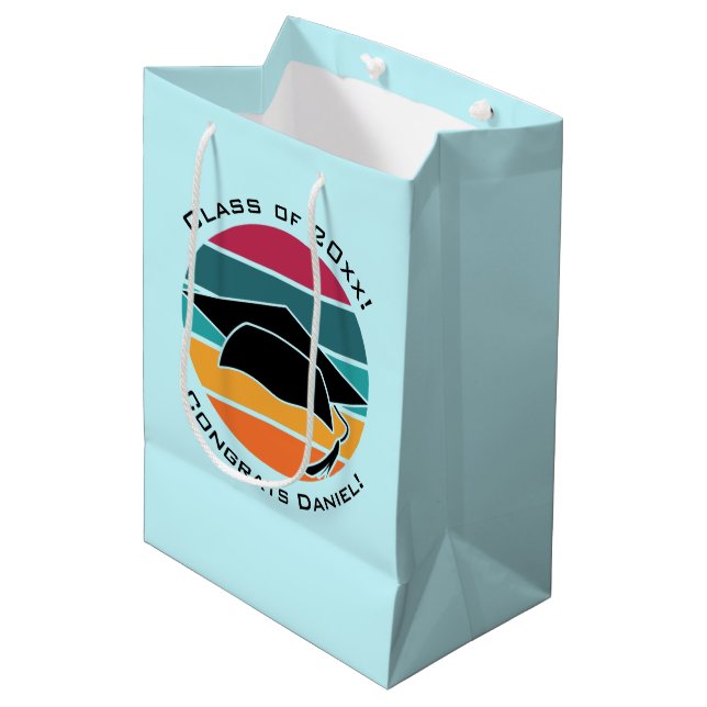 Retro Abschluss Graduate Cap Mortarboard Mittlere Geschenktüte (Vorderseite Schrägansicht)