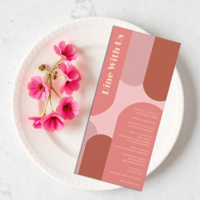 Retro Arches Coral Pink Wedding Menükarte (Von Creator hochgeladen)