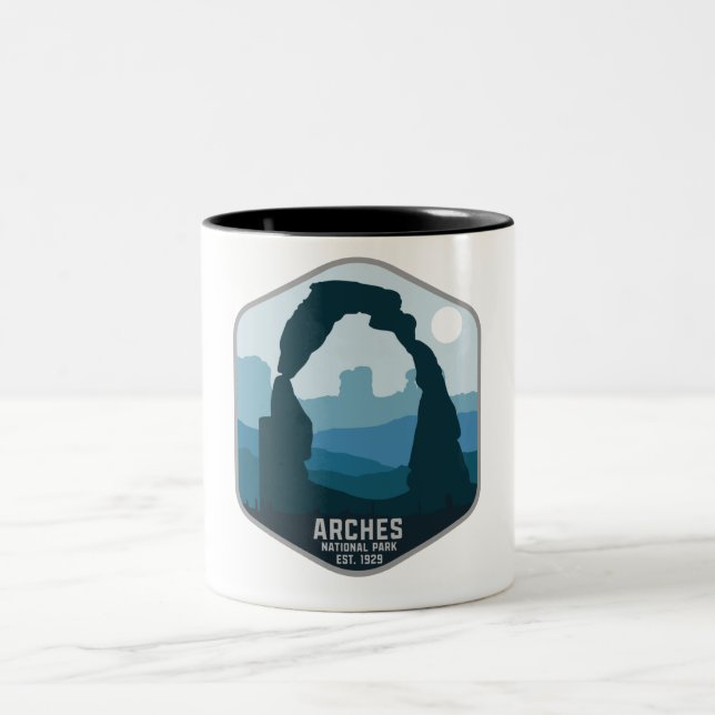 Retro Arches Nationalpark Utah Souvenir 80er Zweifarbige Tasse (Mittel)